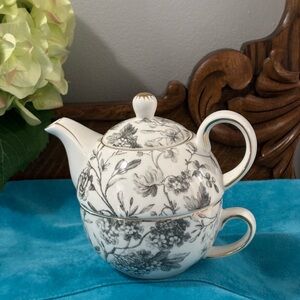 Elegance Stackable Teapot/Teacup 2-in-1 Floral with Gold Trim